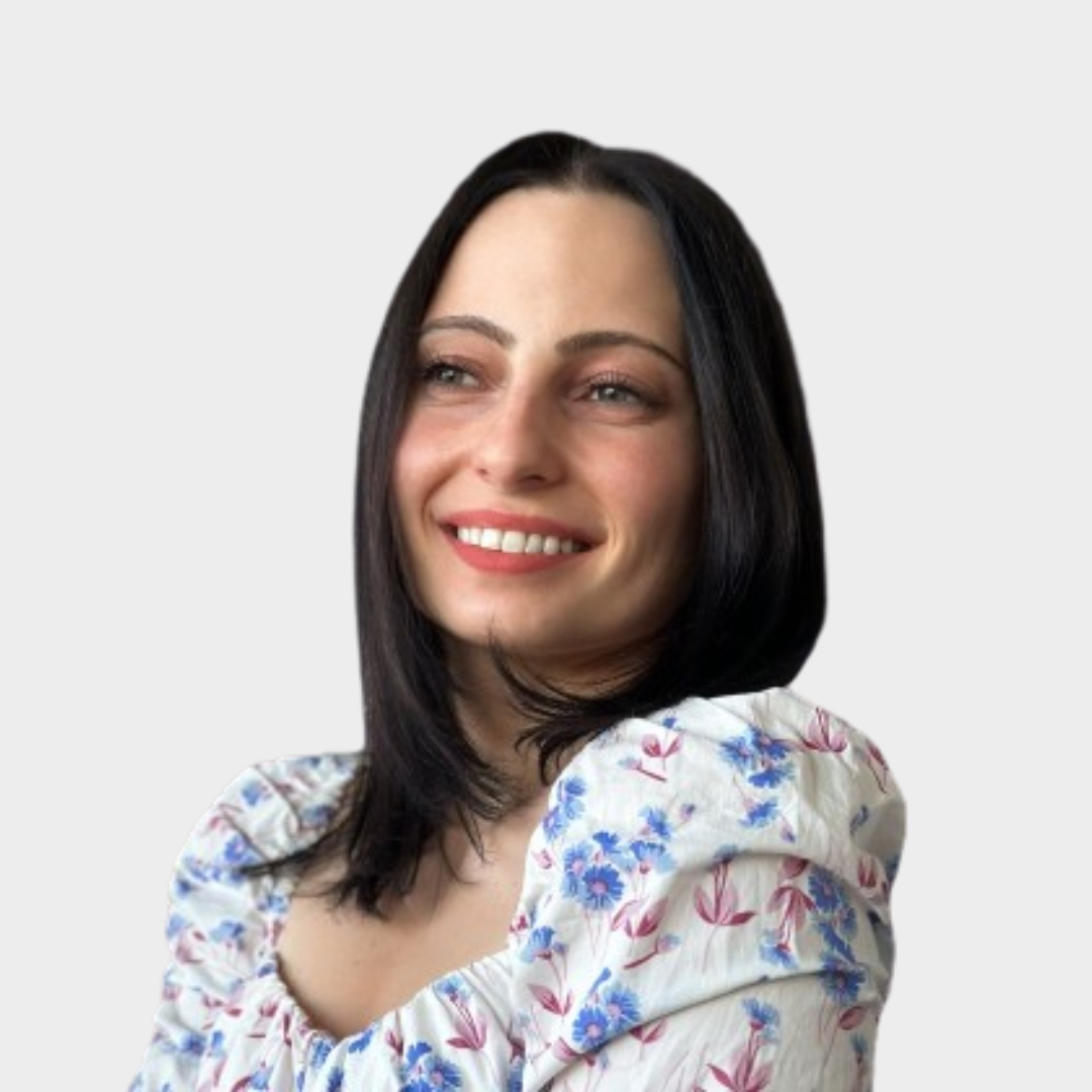 [Olia], [Product Manager]